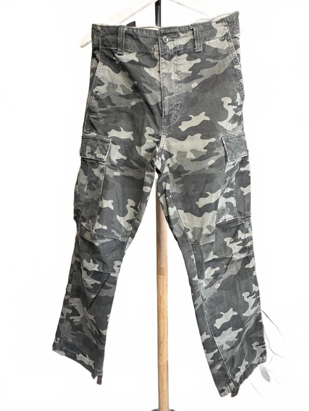 Banana Republic Men's Camo Cargo Pants